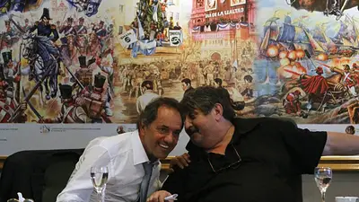 Elecciones 2015: la candidatura de Scioli recibió el apoyo de la CGT oficial Elecciones 2015: la candidatura de Scioli recibió el apoyo de la CGT oficial