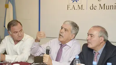 De Vido: "La carta de Macri a China es una infamia que me recuerda a Cavallo en el gobierno de Alfonsín" De Vido: "La carta de Macri a China es una infamia que me recuerda a Cavallo en el gobierno de Alfonsín"