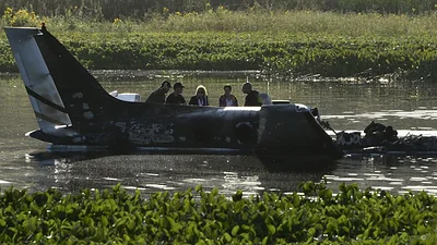 Nueve argentinos y una portuguesa murieron al caer un avión en Uruguay Nueve argentinos y una portuguesa murieron al caer un avión en Uruguay