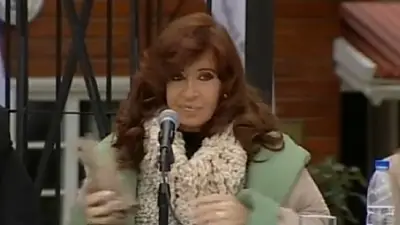 La ironía de Randazzo en el acto de Cristina La ironía de Randazzo en el acto de Cristina