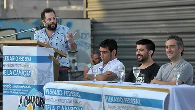 La Cámpora se resiste a una fórmula presidencial con Scioli La Cámpora se resiste a una fórmula presidencial con Scioli
