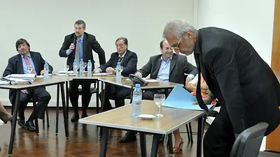 La Cámara Federal define si mantendrá o no la denuncia de Nisman La Cámara Federal define si mantendrá o no la denuncia de Nisman