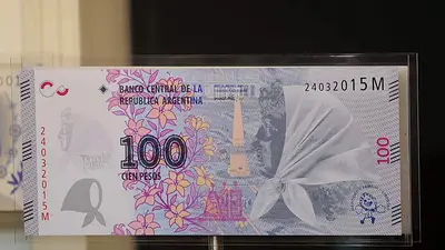 Cristina presentó un billete de $100 en homenaje a Madres y Abuelas de Plaza de Mayo Cristina presentó un billete de $100 en homenaje a Madres y Abuelas de Plaza de Mayo