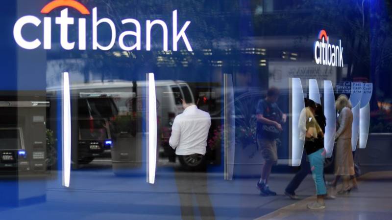 Presidente de la CNV asegura que el Banco Citi "dejó a sus clientes en Pampa y la vía"