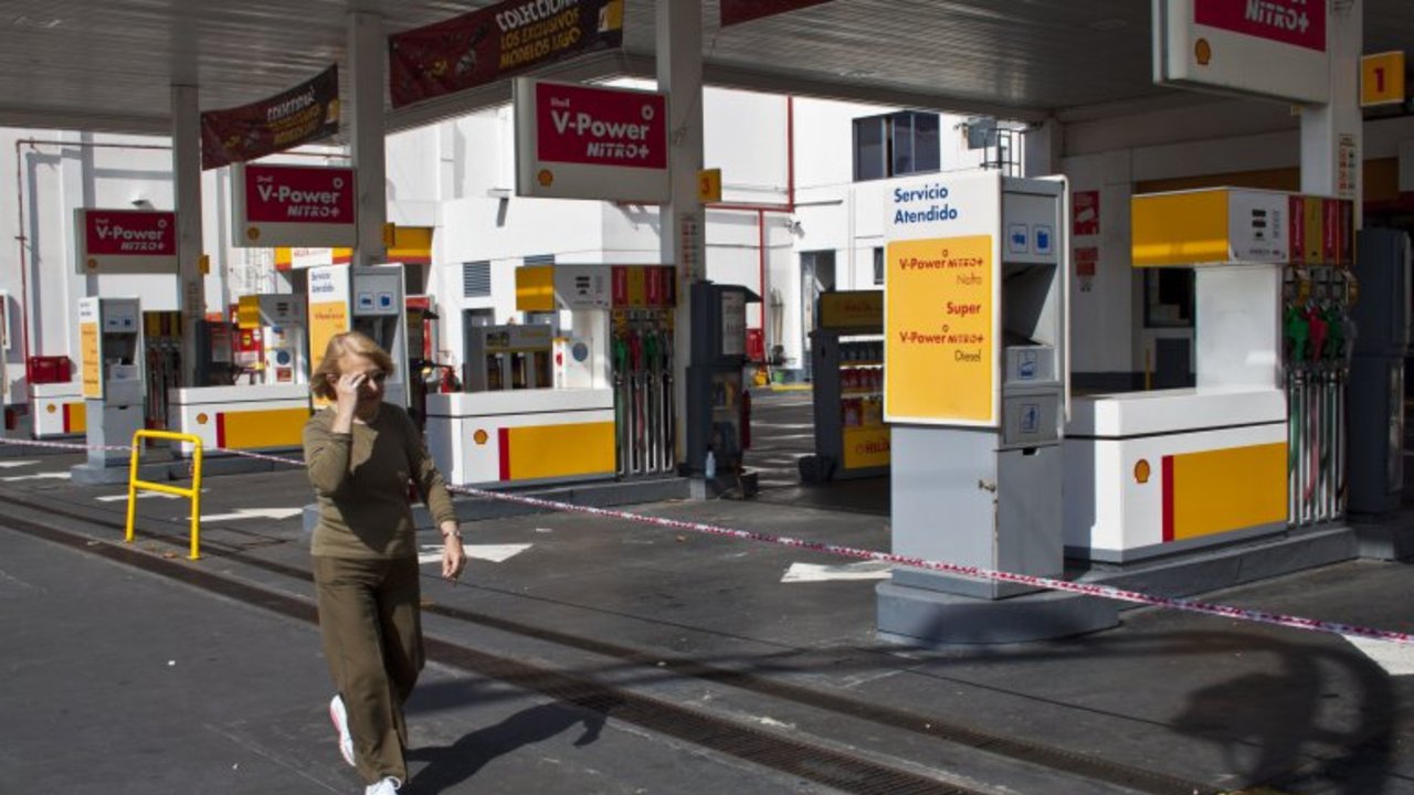Por el paro del 31, no habrá expendio de combustibles