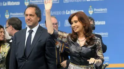 Elecciones 2015: Cristina se metió de lleno en la campaña y dijo que el FPV "seguirá siendo gobierno" Elecciones 2015: Cristina se metió de lleno en la campaña y dijo que el FPV "seguirá siendo gobierno"