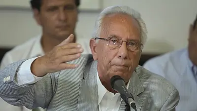 Recalde: "Los 84 diputados del FpV decidimos no dar quórum por la ley cerrojo" Recalde: "Los 84 diputados del FpV decidimos no dar quórum por la ley cerrojo"