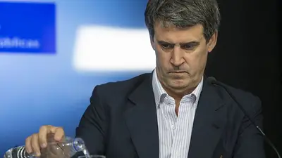 Prat Gay dijo que si el Congreso no aprueba pago a buitres el país no volverá a crecer Prat Gay dijo que si el Congreso no aprueba pago a buitres el país no volverá a crecer