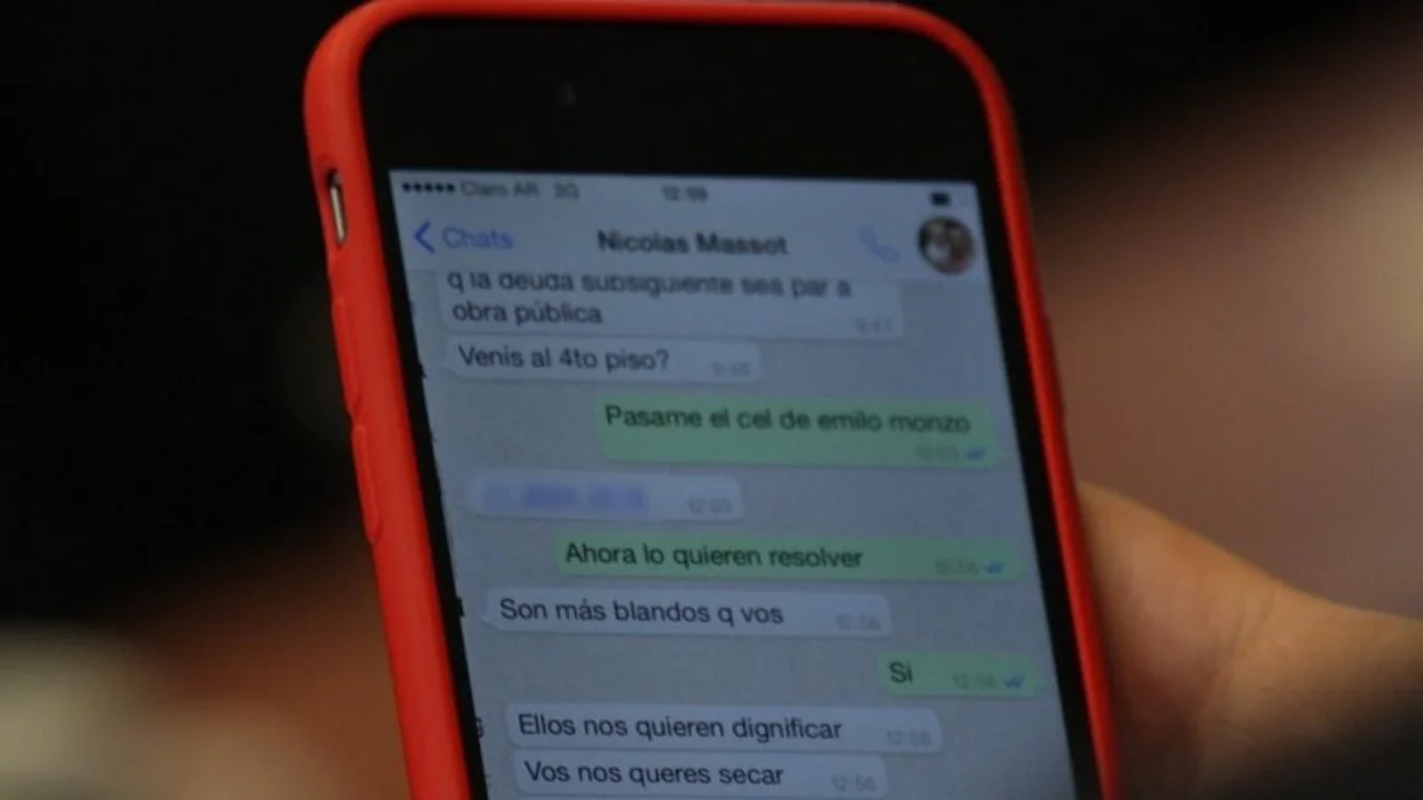 Bossio justificó el chat con Massot: "No está fuera de lo normal"