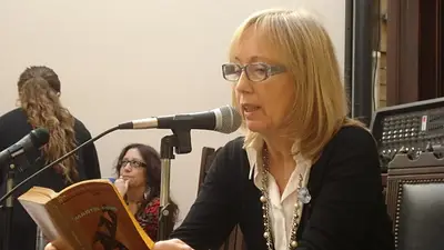 Sylvia Iparraguirre y el mágico oficio de escribir Sylvia Iparraguirre y el mágico oficio de escribir