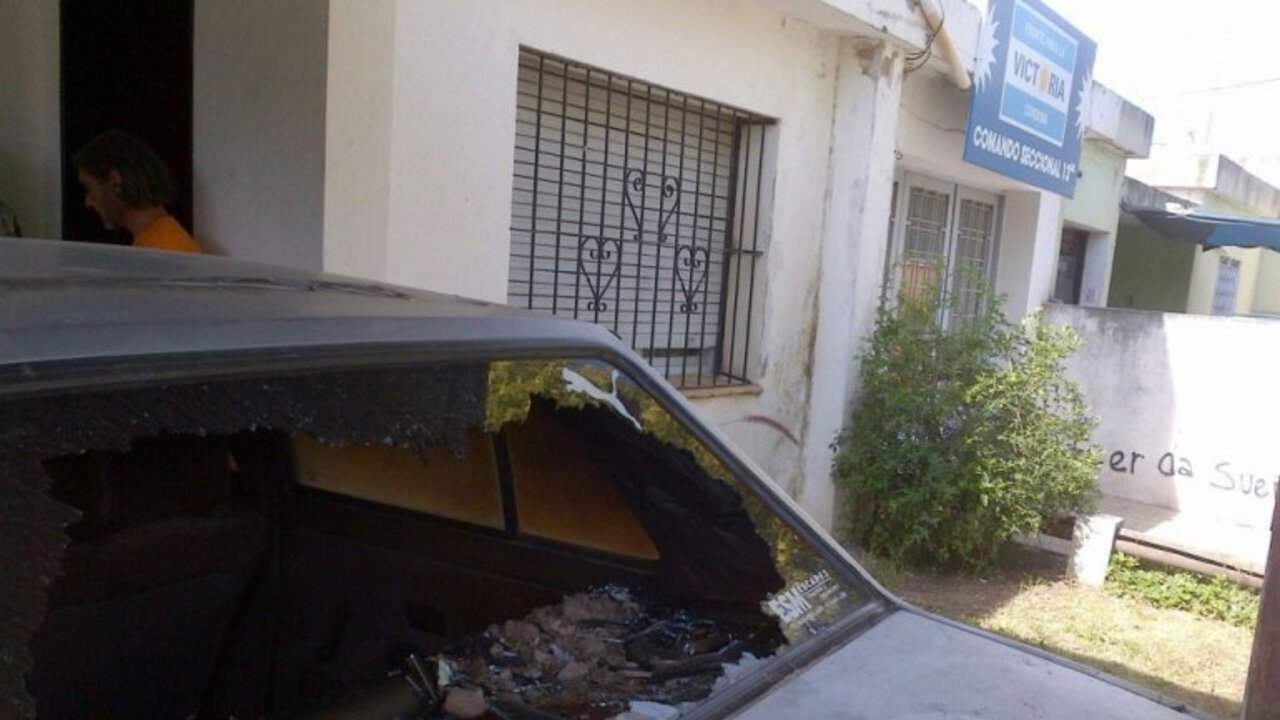 Intentaron incendiar una Unidad Básica de La Cámpora