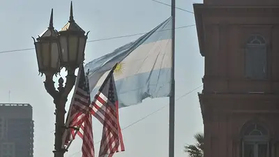 Obama en Argentina: decoraron con banderas de EE.UU. la Casa Rosada Obama en Argentina: decoraron con banderas de EE.UU. la Casa Rosada