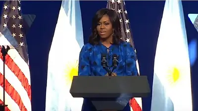 El momento en que Michelle Obama nombró a Cristina y destacó a Vidal y a Barrientos El momento en que Michelle Obama nombró a Cristina y destacó a Vidal y a Barrientos