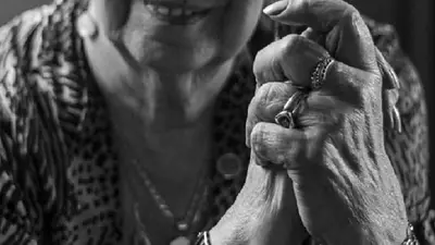 La muestra de Nodal "Manos de Abuelas" llegó a España La muestra de Nodal "Manos de Abuelas" llegó a España