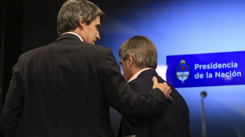 Prat-Gay no consigue los dólares para pagarle a los fondos buitres