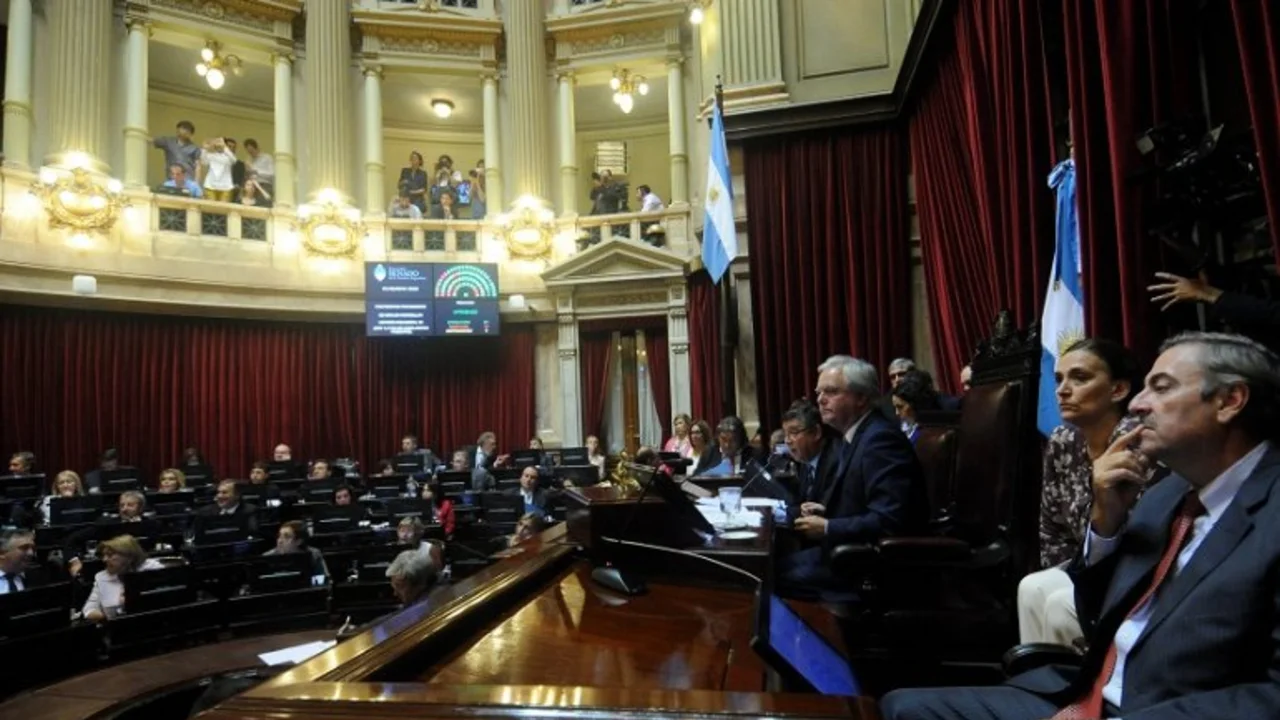 Los 26 senadores del FpV que votaron a favor del acuerdo con los fondos buitre