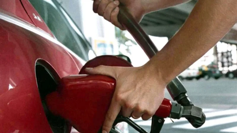 Otro tarifazo: aumenta la nafta un 6%