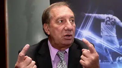 Bilardo reveló a quién votó en las elecciones y advirtió a Macri Bilardo reveló a quién votó en las elecciones y advirtió a Macri