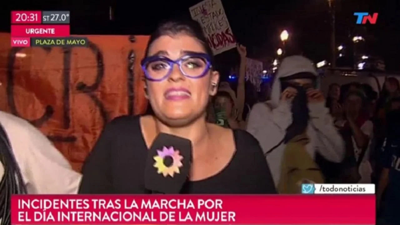 El incómodo momento de una movilera de TN en la marcha
