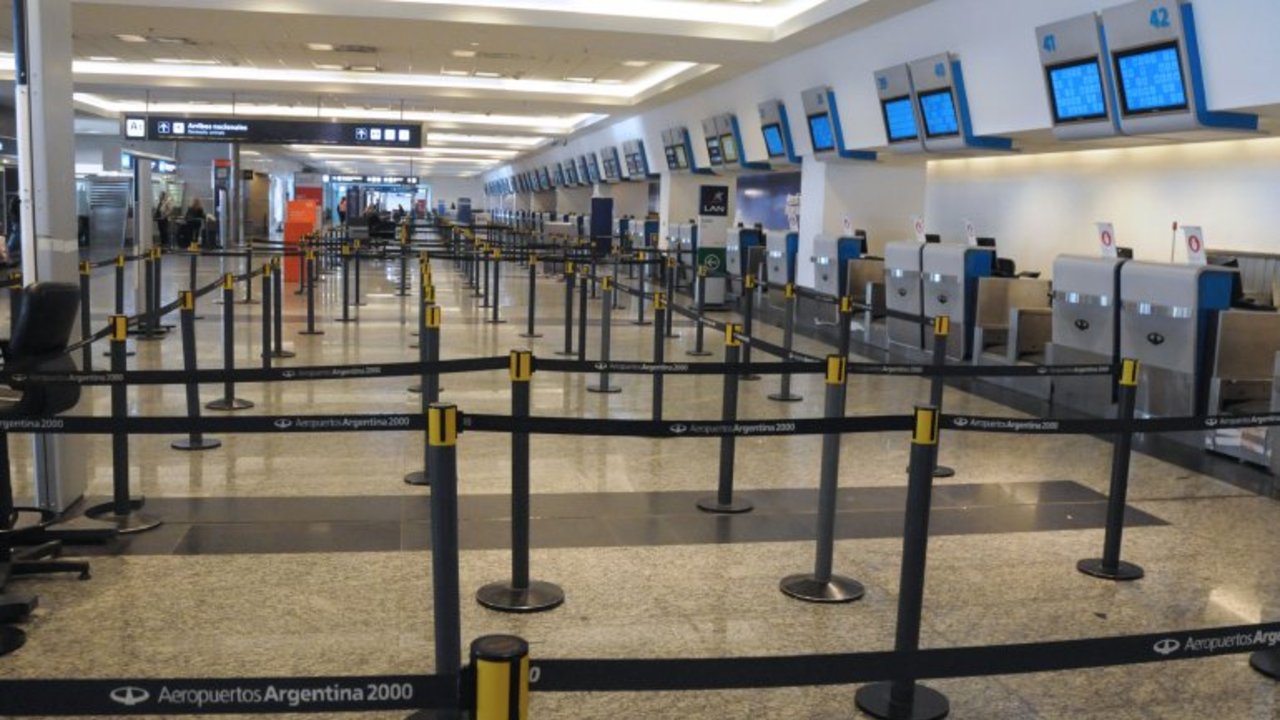 Tras los cruces con Rodríguez Saá, el Gobierno posterga obras en el aeropuerto de San Luis