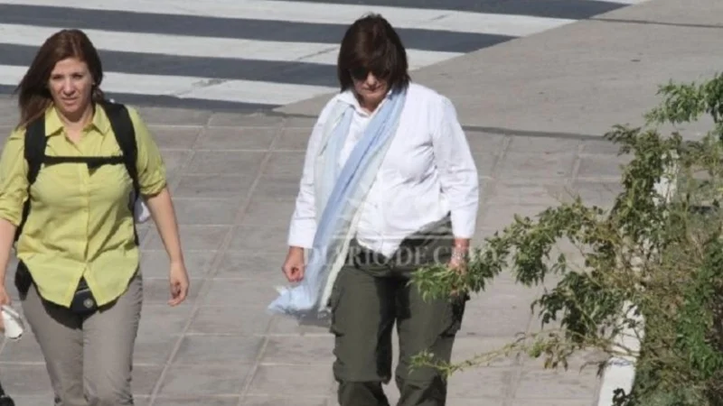 Bullrich y el avión con éxtasis: "Macri no puede viajar en vuelos comerciales"