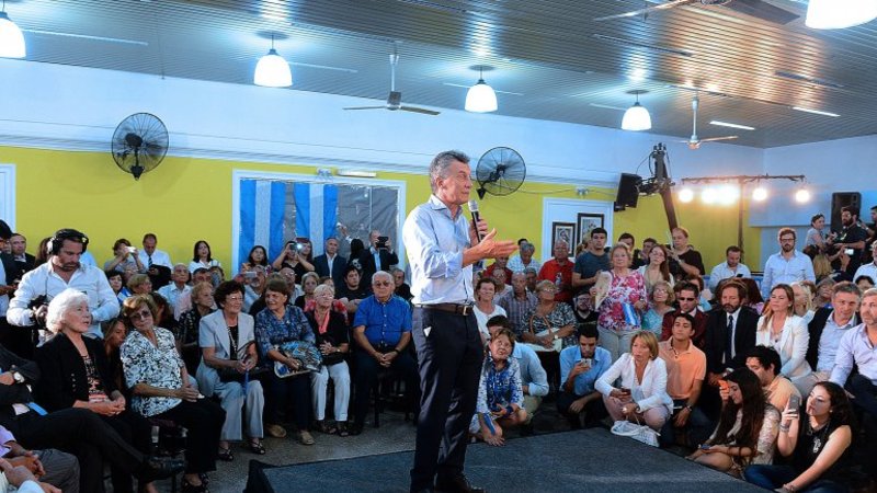 El Gobierno corrió su "error de $20" y oficializó la suba de las jubilaciones