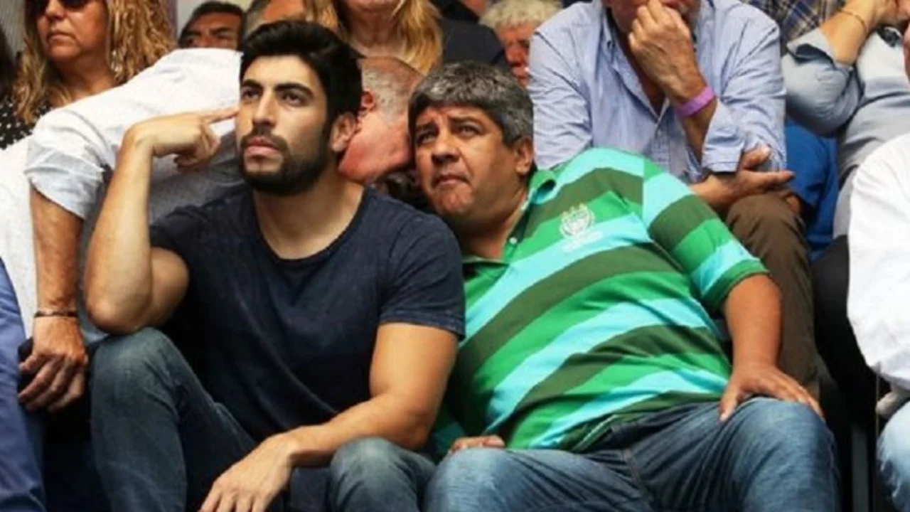 Una foto desmiente una nota de Clarín contra Facundo Moyano
