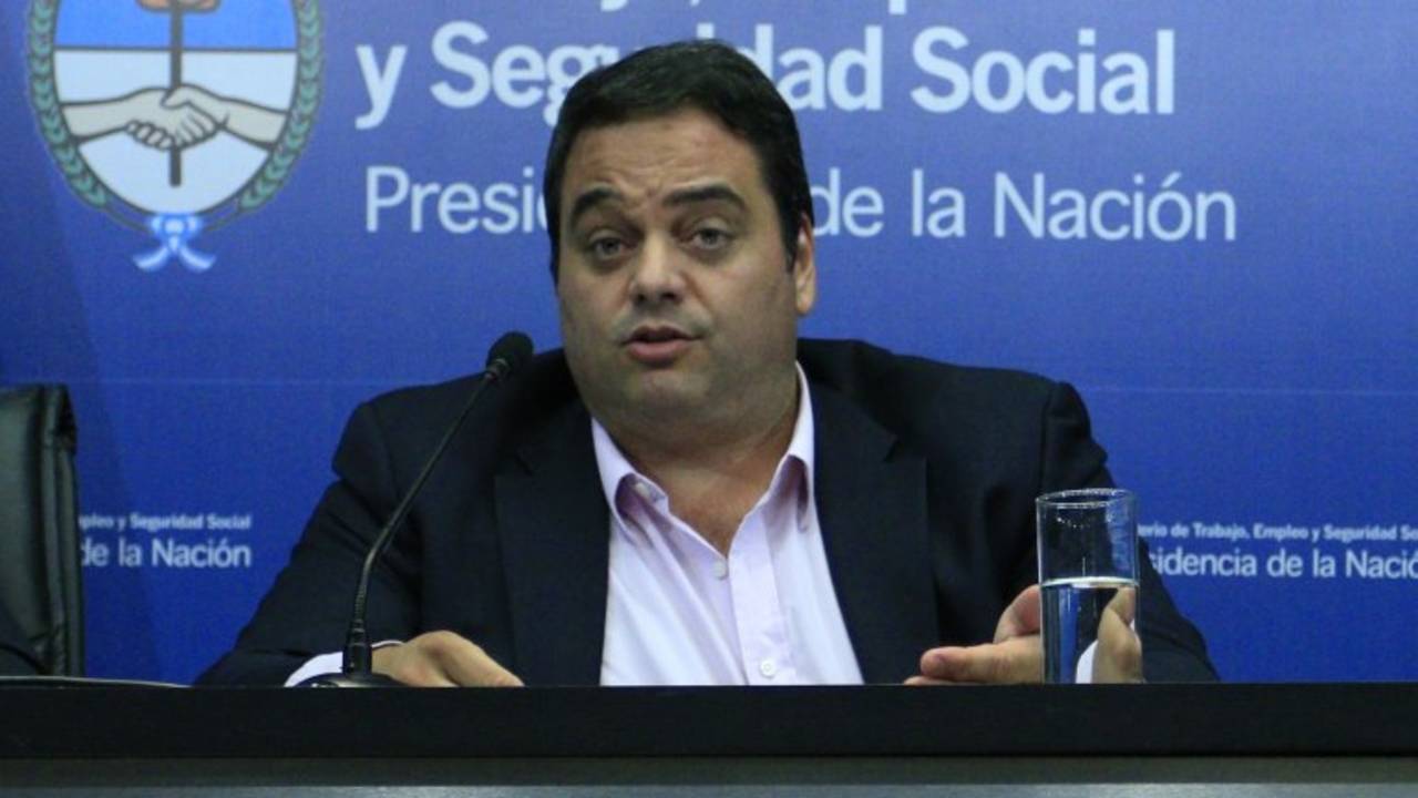 Cómo es el plan del Gobierno para evitar el paro general de la CGT