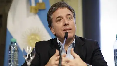 El consumo se desploma desde hace un año y para Dujovne "viene lento" El consumo se desploma desde hace un año y para Dujovne "viene lento"