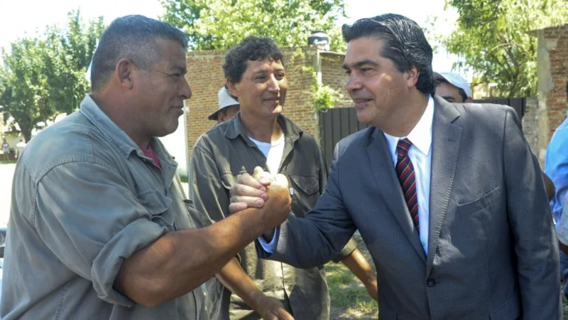 Legisladores, funcionarios y dirigentes apoyan a Capitanich tras su procesamiento