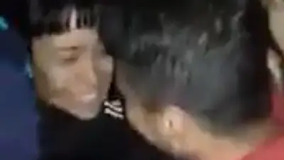Emotivo: le ofreció casamiento en pleno show del Indio Solari Emotivo: le ofreció casamiento en pleno show del Indio Solari