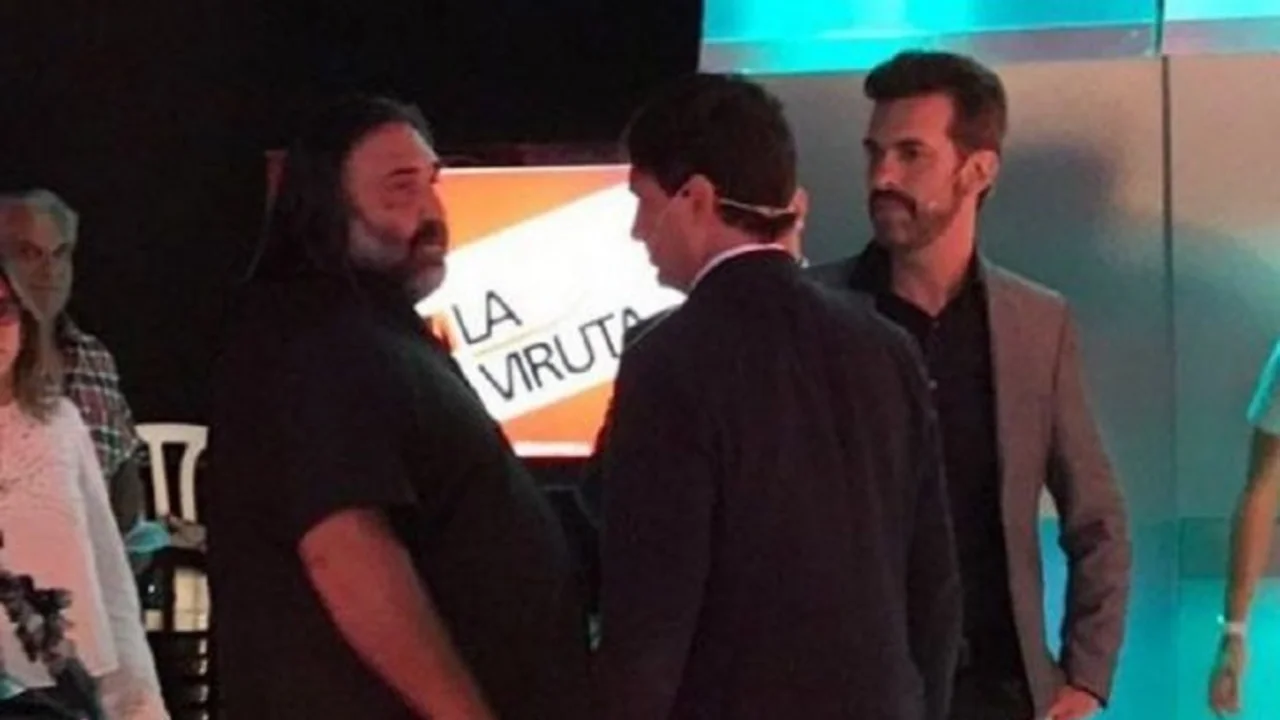 Baradel se cruzó con un ministro bonaerense fuera del aire
