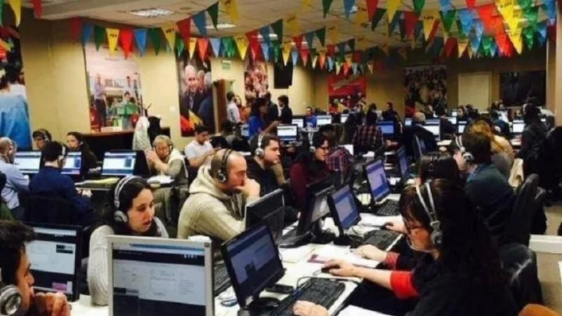 Insólito: el PRO pide por mail a los que se sumen a su call center