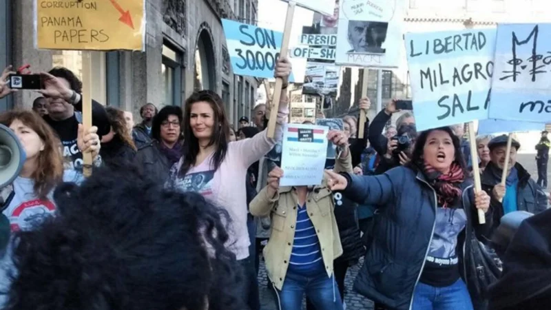 Escracharon a Macri en Holanda