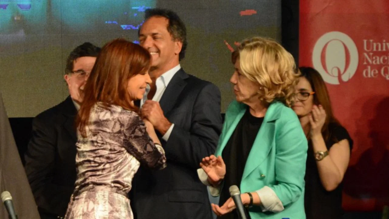Encuestas: según Rouvier, Cristina y Scioli van a la cabeza en la Provincia