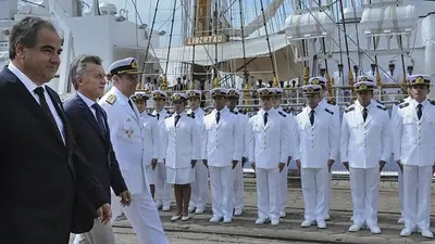 Denunciaron a Macri y a ministros por la compra de armamento bélico Denunciaron a Macri y a ministros por la compra de armamento bélico