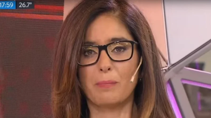 Entre lágrimas, Florencia Etcheves renunció a TN: "Mi corazón se queda acá con ustedes"