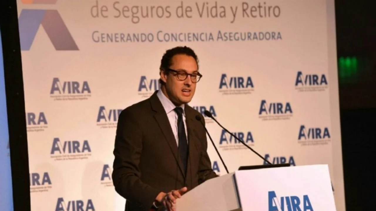 El nuevo titular de AFIP tiene el 95% de su patrimonio en el exterior