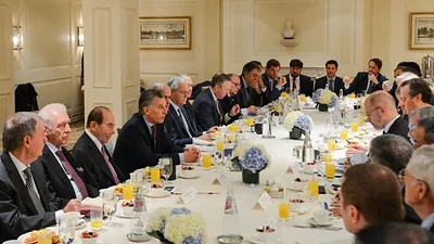 "Dejen de llorar": picantísimo cruce entre un ministro y empresarios "Dejen de llorar": picantísimo cruce entre un ministro y empresarios