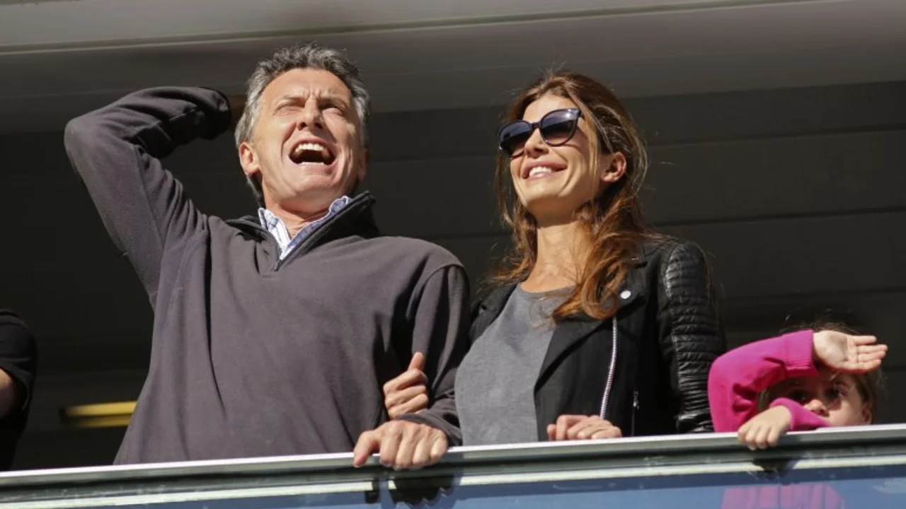 La hinchada de Banfield es la primera en tapar a los que cantaban contra Macri