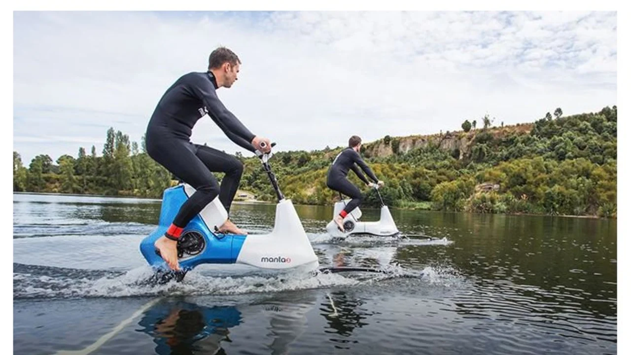 Inventan una bicicleta para andar en el agua