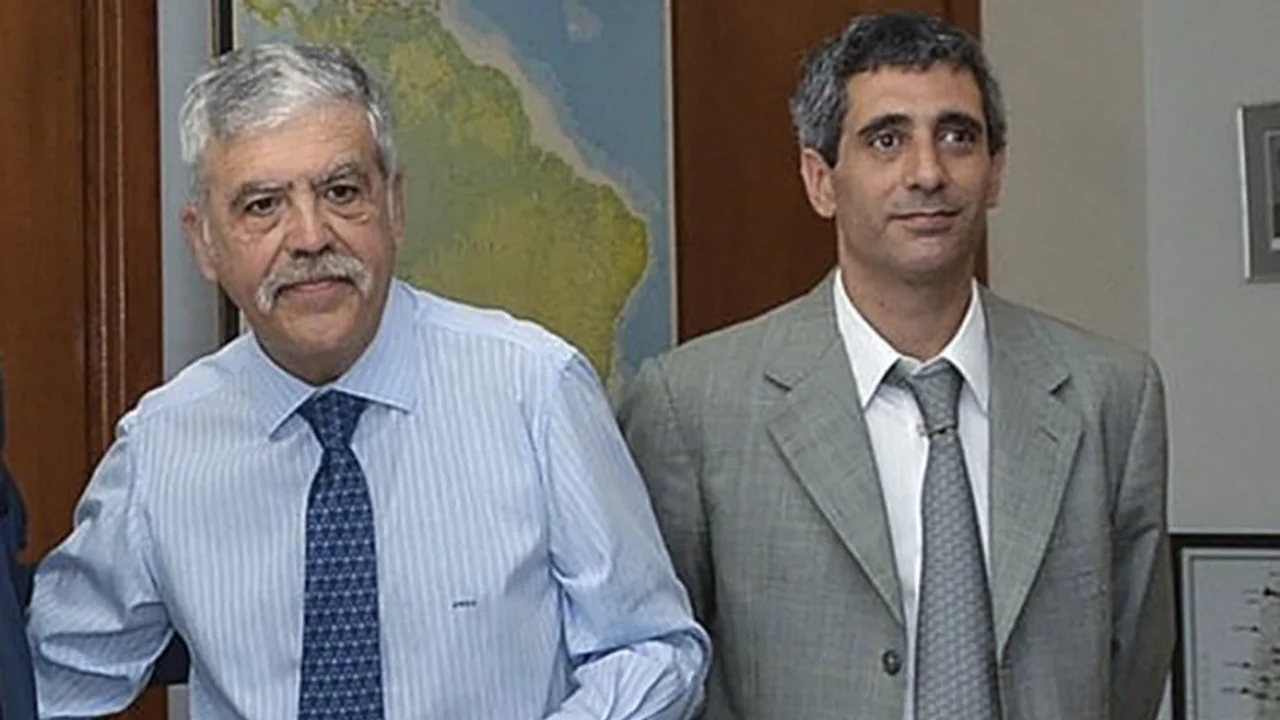 Uno de los jueces destruyó la acusación contra De Vidoy lo acusó de plagio