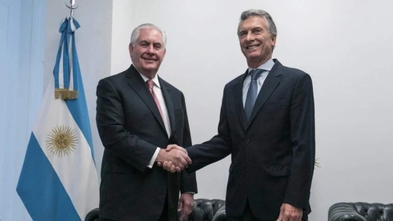 Trump echó a Rex Tillerson, el secretario de Estado que se reunió con Macri