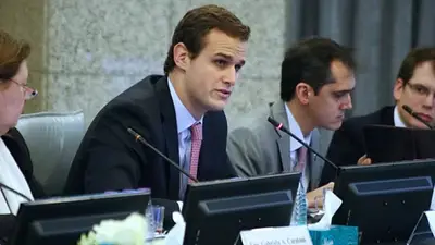 El hijo del jefe de Gabinete del ministerio de Finanzas ocupará un cargo en Cancillería El hijo del jefe de Gabinete del ministerio de Finanzas ocupará un cargo en Cancillería