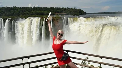 Katy Perry visitó las Cataratas del Iguazú Katy Perry visitó las Cataratas del Iguazú