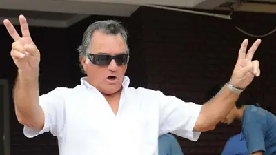 El lujoso festejo de cumpleaños de Luis Barrionuevo: ostras, champagne y vestidos de gaucho El lujoso festejo de cumpleaños de Luis Barrionuevo: ostras, champagne y vestidos de gaucho
