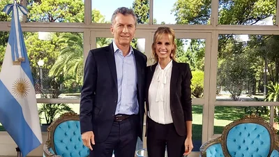 Macri defendió a Caputo con una insólita justificación de sus cuentas offshore Macri defendió a Caputo con una insólita justificación de sus cuentas offshore