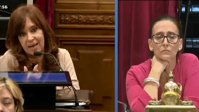 El inesperado calificativo de Cristina para referirse a Caputo en plena sesión del Senado El inesperado calificativo de Cristina para referirse a Caputo en plena sesión del Senado