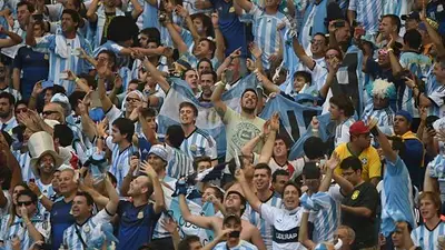 Hinchas argentinos desplegarán una bandera por Malvinas en el amistoso de la Selección Hinchas argentinos desplegarán una bandera por Malvinas en el amistoso de la Selección