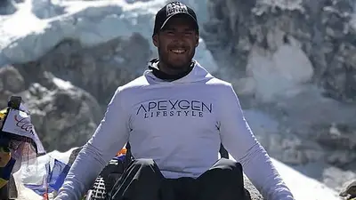 INSPIRADOR: Llegó a la cima del Everest en silla de ruedas INSPIRADOR: Llegó a la cima del Everest en silla de ruedas